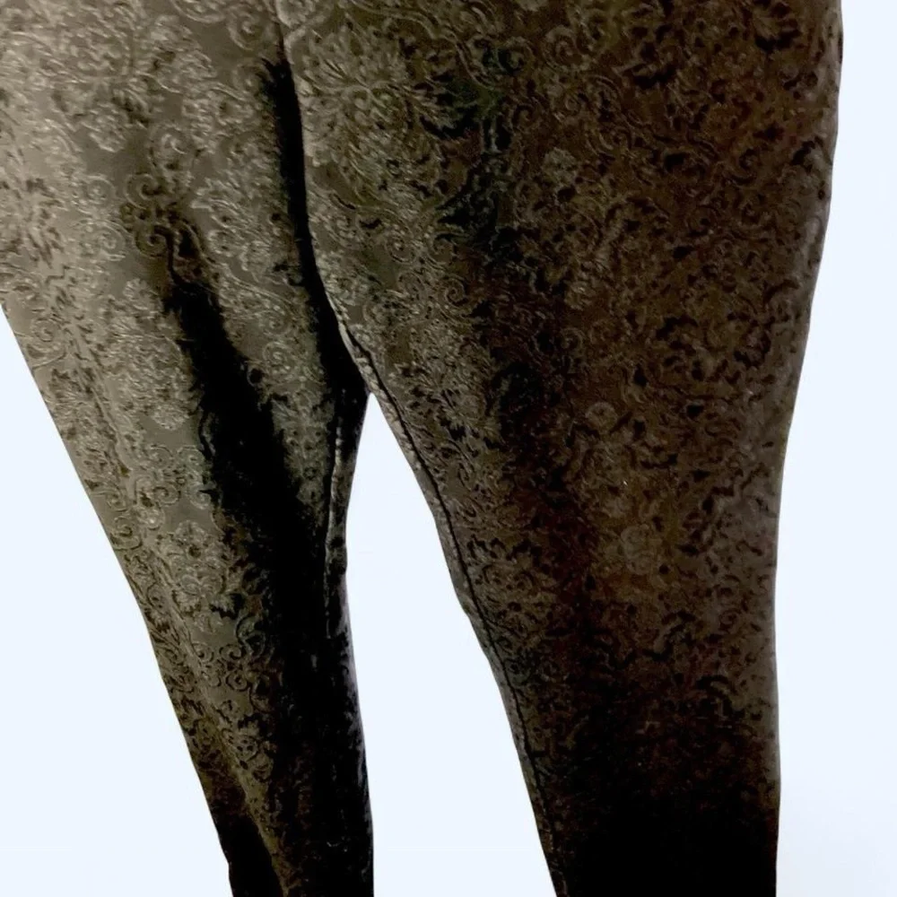 Chico's black trousers w floral pattern. 12T